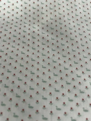 Vtg Cranston Green Duck Fabric Micro Calico Red Tulip 2 Y x 44 Quilt Cotton F63 - Image 1 of 4