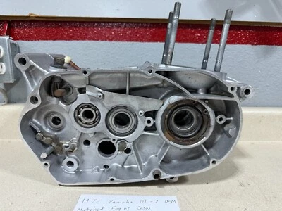 Yamaha DT-2 250 1972 OEM estuches de motor emparejados motor # DT1F-122891 usado Foto 1 de 4
