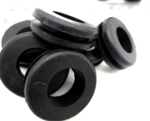 Gummitüllen - für 1" Loch, 1/8" dicke Platte, hat 11/16" Innendurchmesser - Bild 1 von 12