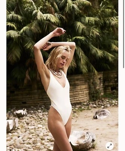Free People NWT Mare Perpetua Twist One Piece Swimsuit, $135, Size Large - Picture 1 of 13