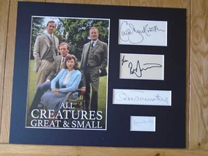 Autógrafos auténticos firmados genuinos grandes y pequeños de todas las criaturas - UACC AFTAL - Imagen 1 de 2