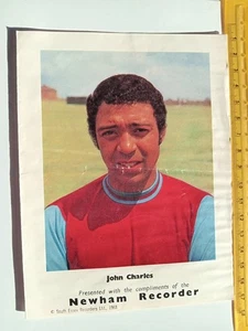 Vintage Old Football Programme West Ham UNITED 1968 Photos pair players 1968 - Picture 1 of 6