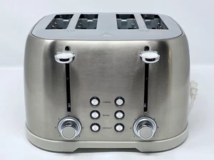 Amazon Basics 4-Slot Toaster, Brushed Silver - Picture 1 of 6