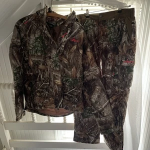 Realtree Habit Camo Coat & pants Size L/M Pink and Hood Hunting Outdoor Full Zip - Picture 1 of 5
