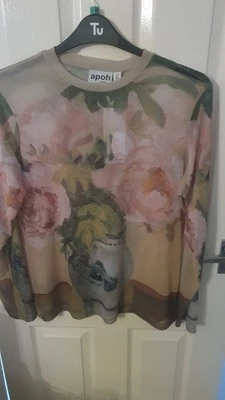 Apoh London top.size 20.Multi colour.Stretchy.long sleeves. - Image 1 of 4