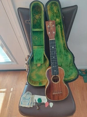 Martin K5 Ukulele With Case - Image 1 of 4