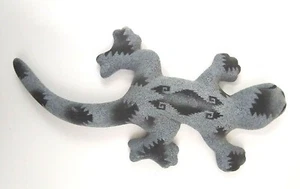 Gecko Lizard Ben Navajo Wall Pottery Gray Textured Ceramic - Picture 1 of 3