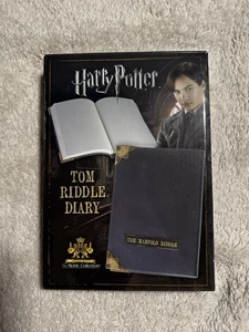 The Noble Collection Harry Potter Tom Riddle Diary - Réplica de diario de 8 pulgadas - Imagen 1 de 3