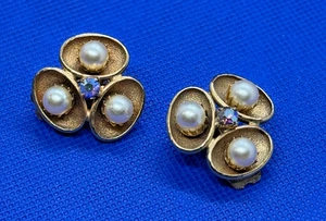 Vintage dreifach oval strukturiert Gold Tassen Perlen gewaschen Strass Clip auf Ohrringe - Bild 1 von 6