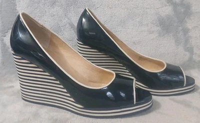 Zapatos Michael Kors Tacones de Cuña Talla 8 Azul Marino Oscuro Charol Rayas LEER Foto 1 de 4