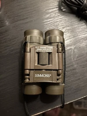 Simmons 8x21 All Around Camo Compact Binoculars Model 1135 - Image 1 of 2