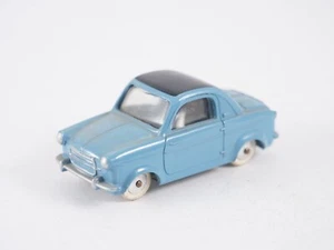 Quiralu Vespa 400 1/43 - Picture 1 of 10