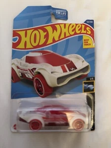 2021/22 Hot Wheels COSMIC COUPE NEW 122/250 - Picture 1 of 1