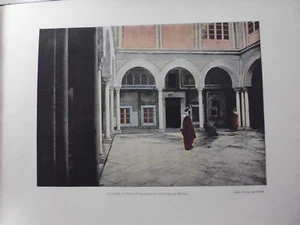 TUNISIE:Gravure 19°in folio couleur/ Patio:Cour intérieure du Palais Dar Hassen - Picture 1 of 1