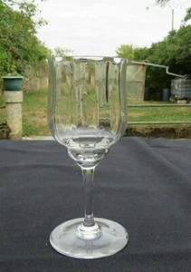 1 Glas Für Wein- Rot Aus Glas Baccarat Modell Capri Signiert H 15 CM/3 - Picture 1 of 11