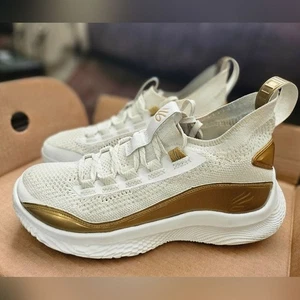 Under Armour Curry Flow 8 Youth Golden Flow Basketball Sneakers Size 6.5Y. - Picture 1 of 12