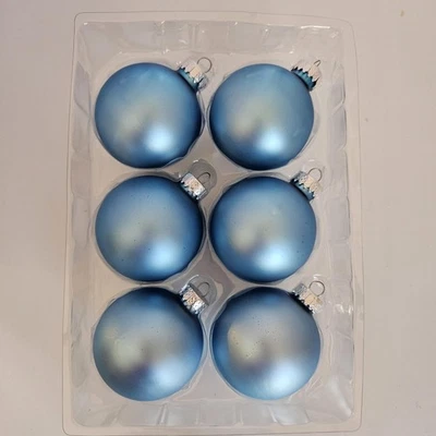 Adornos de vidrio artesanales Christmas Shoppe 6 bolas redondas azul satinado de 2,64" Foto 1 de 2