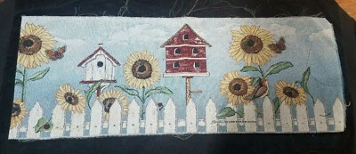 向日葵鸟屋 Picket 围栏未完成挂毯工艺织物桌旗 — 第 1/4 张图片