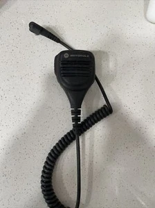 MOTOROLA PMMN4013A REMOTE SPEAKER MICROPHONE - Photo 1/3