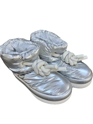 Botas UGG Clásicas Maxi Cortas Metálicas Plateadas para Mujer Talla 8 *NUEVAS EN CAJA* Foto 1 de 4