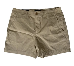 Banana Republic Khaki Stretch Shorts Women's Size 8, 5 Inch, 97% Cotton - Picture 1 of 3