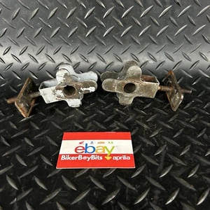 ♻️ SUZUKI GSX600F 1988-1996 - REAR SWINGARM CHAIN ADJUSTERS PAIR ♻️ - Picture 1 of 2