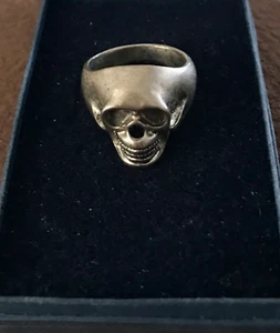 WELL-MADE HEAVY SILVERTONE METAL SKULL RING - SIZE T 1/2 (10) - Bild 1 von 3