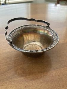 ANTIQUE MANCHESTER MFG. Co. STERLING SILVER PIERCED DECORATED CANDY DISH / BOWL - Picture 1 of 4