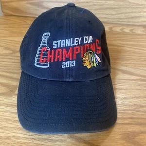 Cappello da hockey 2013 NHL Stanley Cup Champions Chicago Blackhawks berretto nero 47 OSFM - Foto 1 di 6
