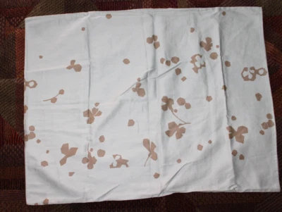 2 FUNDAS DE ALMOHADA CALVIN KLEIN azul claro con flores marrones estándar Foto 1 de 3