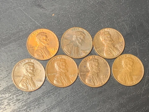 x7 1982 Lincoln Penny No Mint Mark | Copper 3.1 l One In Very Good condition! Cover