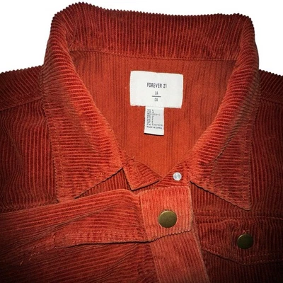 Chaqueta corta Forever 21 para mujer de pana manga larga con bolsillos talla grande Foto 1 de 4