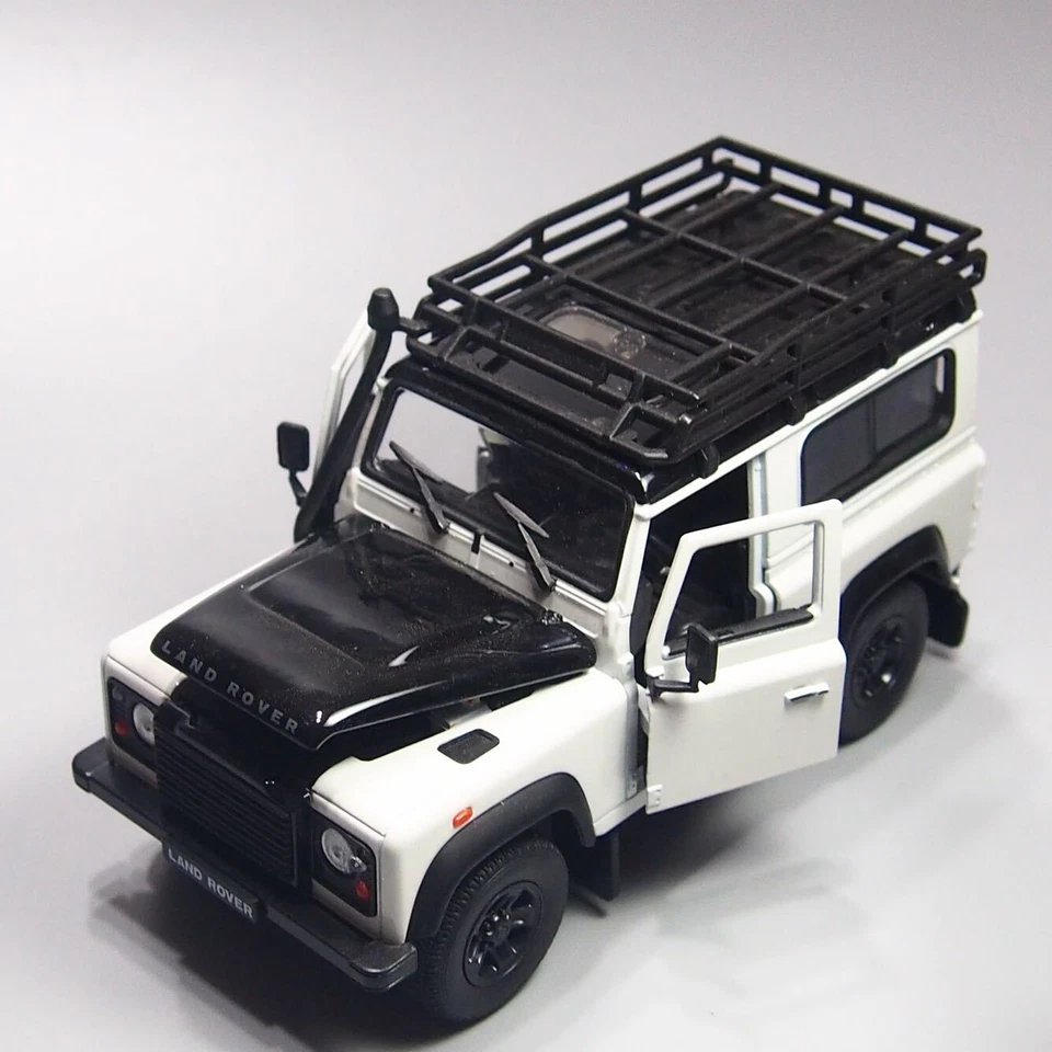 For Land Rover ORV  white 1/24 DIECAST MODEL FINISHED CAR TRUCK - Image 1 of 4