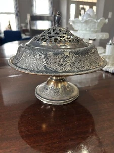Wilcox S.P. Co International Silver Paisley Holloware Centerpiece w/Frog Lid 819 - Picture 1 of 10