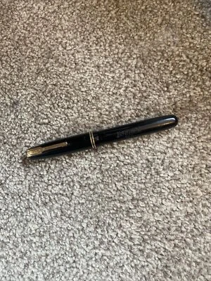 1950s VINTAGE WATERMANS 512V BLACK LEVER FILLER FOUNTAIN PEN 14 Carot Gold Nib - Image 1 of 4