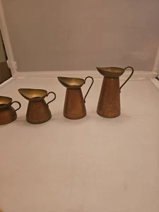 Lote de 4 jarras de cobre miniatura vintage hechas en Inglaterra S.X. Producto 1,5 a 3" - Imagen 1 de 24