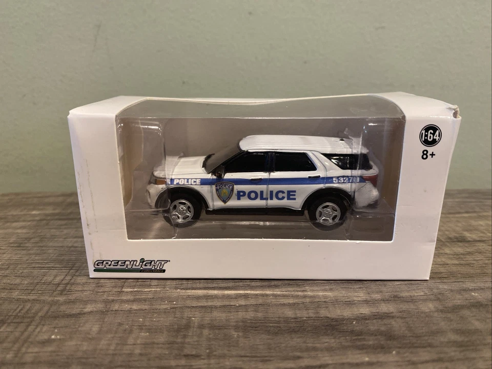 定制绿灯 1: 64 2020 福特拦截器实用港务局警察纽约新泽西州 — 第 1/4 张图片