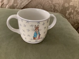 VINTAGE PETER RABBIT TEA TIME TWO HANDLED MUG WEDGWOOD ENGLAND 1996 - Picture 1 of 5