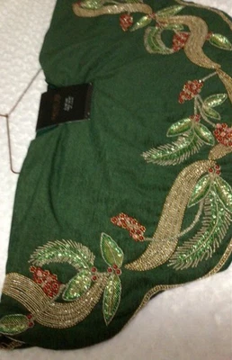 "Falda de árbol de Navidad con cuentas RACHEL ZOE 48"" verde rojo dorado acebo vid" Foto 1 de 4