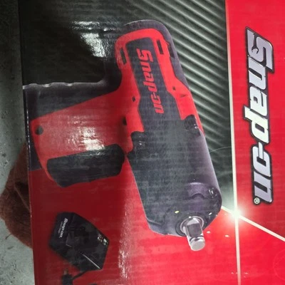 Snap-on CT761A 3/8” Drive Cordless Impact Wrench Kit - Image 1 of 4