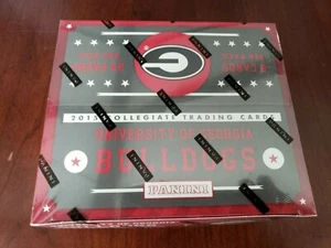 GEORGIA BULLDOGS 2015 PANINI HOBBY 24 PACK (MIT 2 TRIKOT/AUTO PRO) BOX - Bild 1 von 1