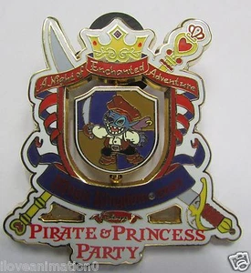 Prendedor de puntada de fiesta de piratas y princesas de Disney - Imagen 1 de 2