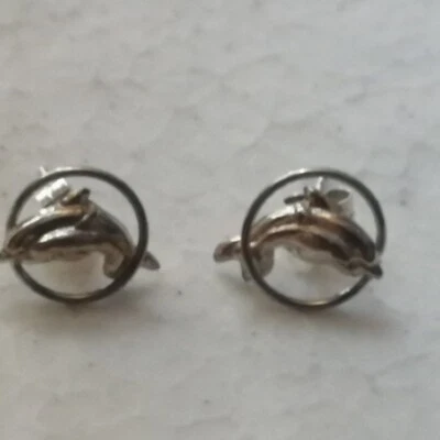 Orecchini vintage  argento 925 a  bottone a forma di delfino degli anni 60 - Immagine 1 di 4