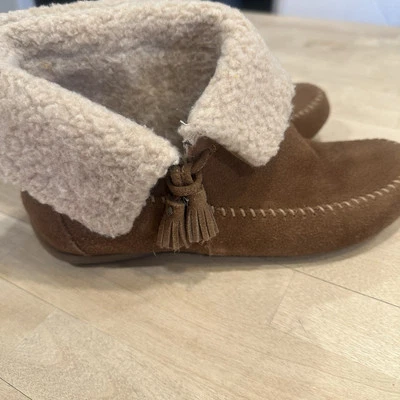 Sporto Brown Suede Natural 50% Wool Fleece Lined Moccasin Booties Size 7M Tassel - Image 1 of 4
