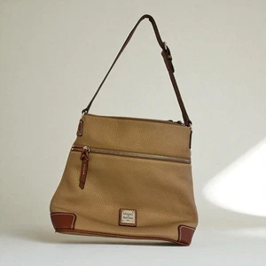 Dooney & Bourke Taupe Pebble Grain Purse Shoulder Bag Lightly Used - Picture 1 of 7