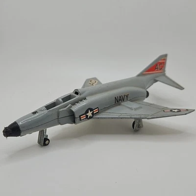 Avión Dinky Toys Phantom II Navy 730 McDonnell-Douglas gris hecho en Inglaterra Foto 1 de 4