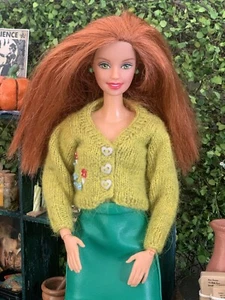 Handmade cardigan For 11,5” Fashion doll With Mushroom Embroidery (hand knitted) - Imagen 1 de 9