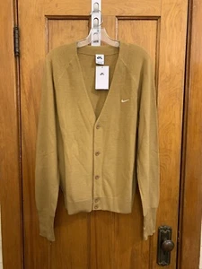 Nike SB V-Ausschnitt Wollmischung Cardigan Pullover sandbraun DQ6306 neu mit Etikett Größe S 135,00 $ - Bild 1 von 7