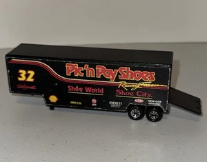 Matchbox 1981 Pic N Pay Shoes Trailer - Picture 1 of 2