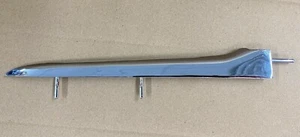 NOS 58-61 Corvette Side Cove Spear LH Lower    3744871 - Foto 1 di 3